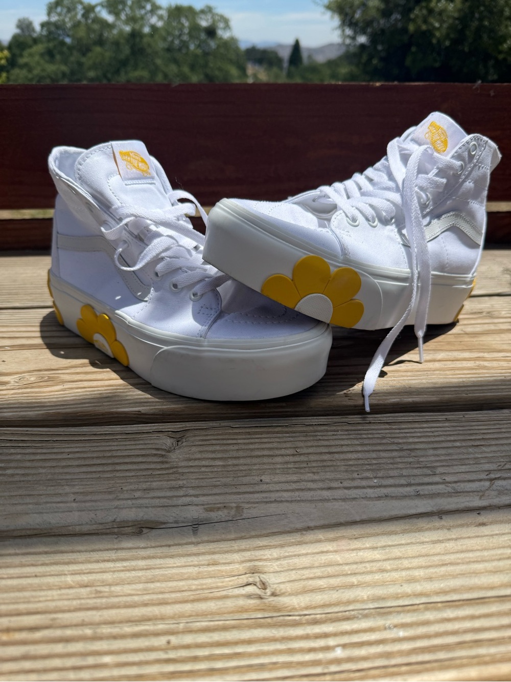Vans SK8-Hi tapered stack form white and yellow daisy